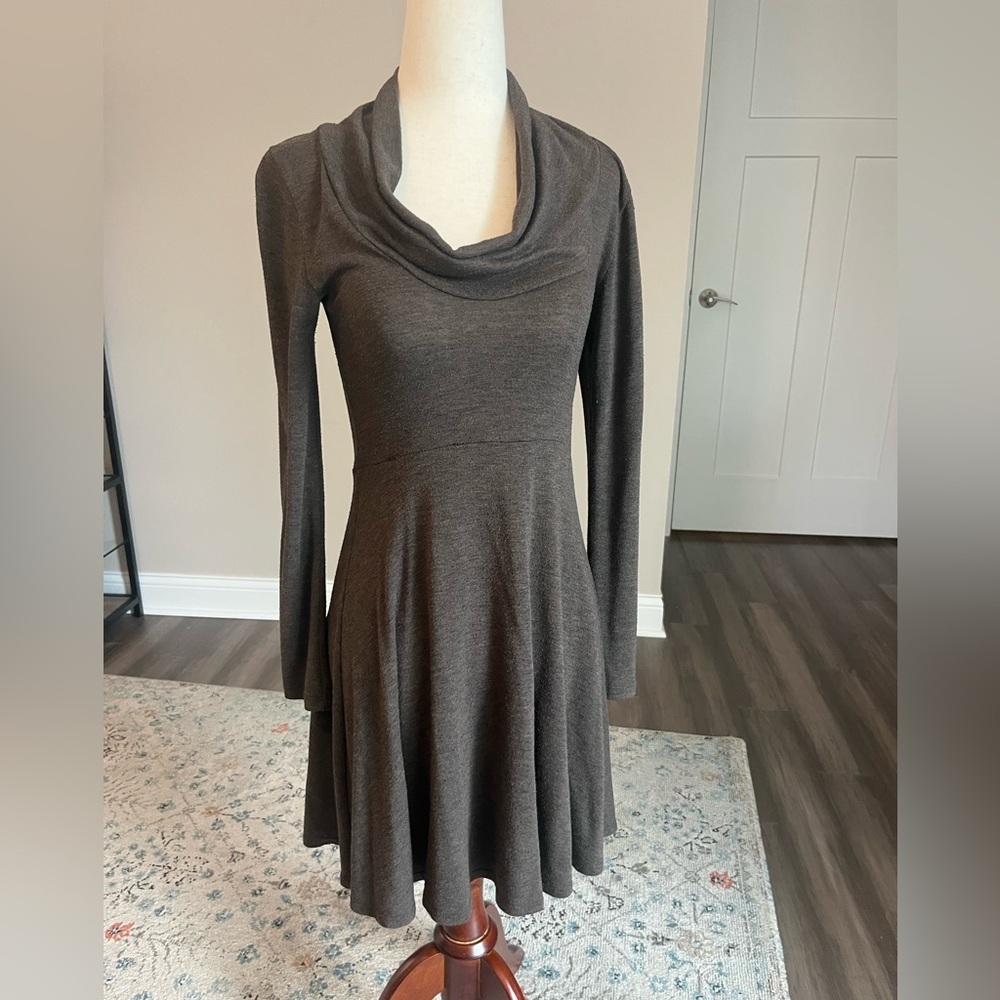 Scandigirl Y2K Long Sleeve Cowl Neck Swing Dress - Grayish Brown